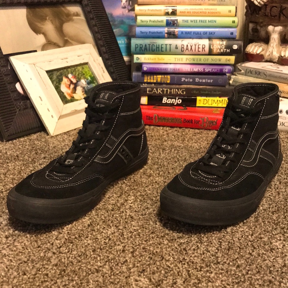 Gillbert Crocket Vans, Size 8